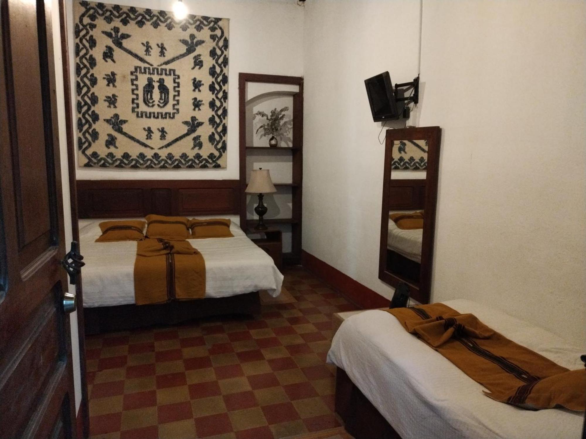 Hotel Casa Chapultepec Cobán Εξωτερικό φωτογραφία
